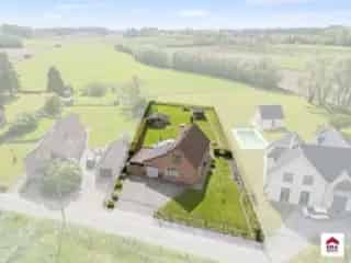 Ruime Villa te Koop Sint-Martens-Lennik