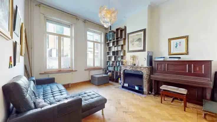 Herenhuis te koop Flagey 5 slaapkamers tuin