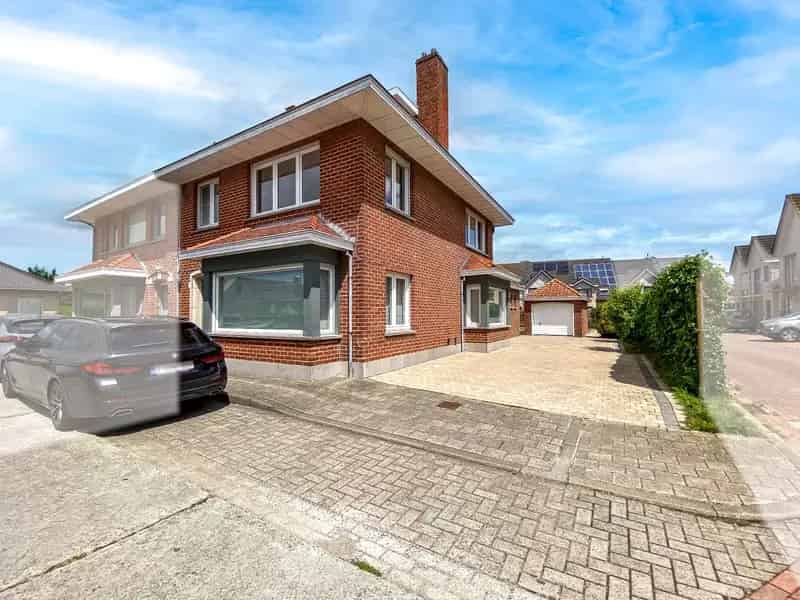 Halfopen Bebouwing 3 Slaapkamers Garage Veurne