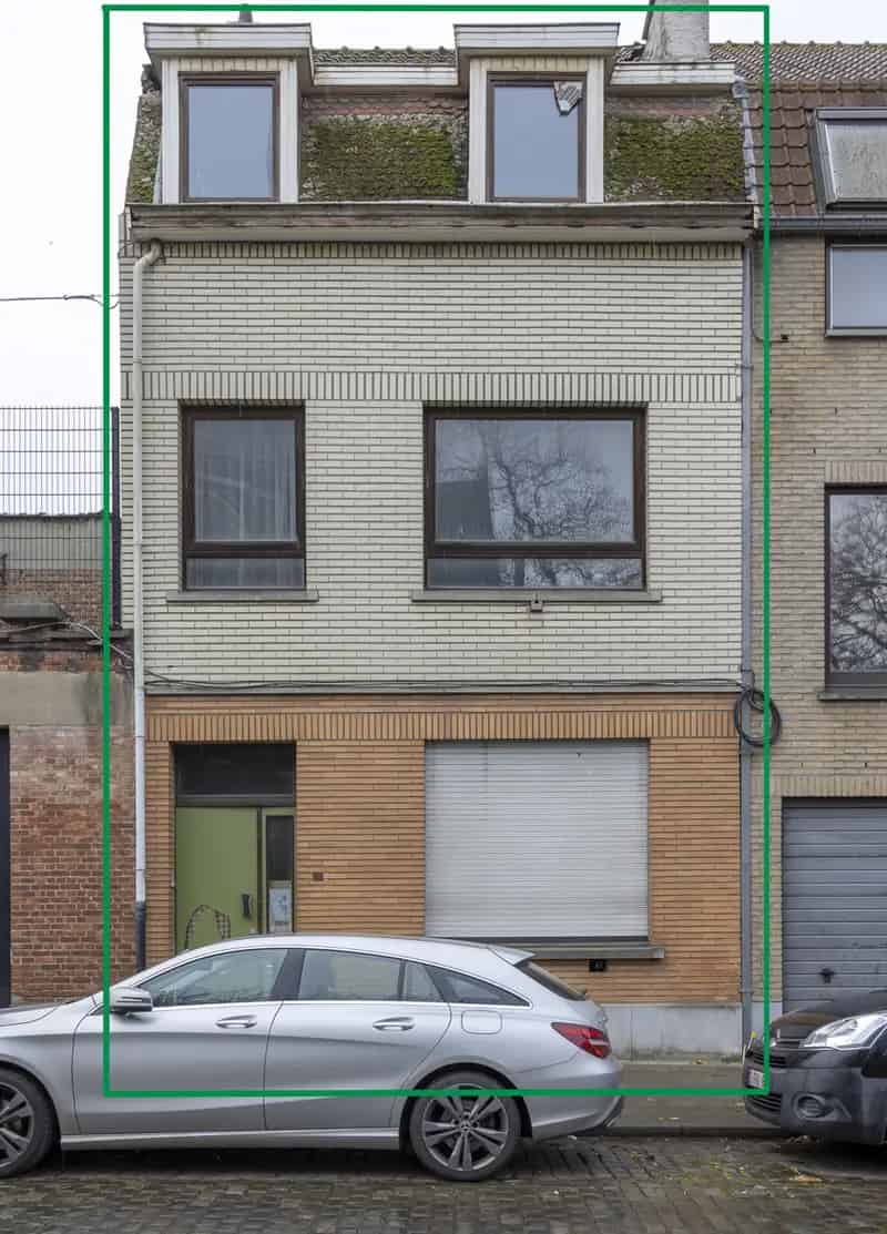 Te renoveren eengezinswoning Laken