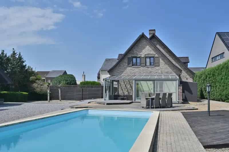 Royale woning 5 slaapkamers zwembad te Neerharen