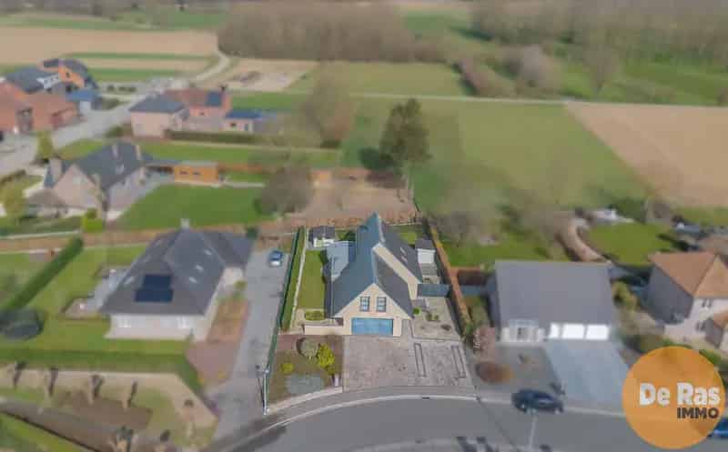 HILLEGEM Villa Rustige Straat Nabij Invalswegen