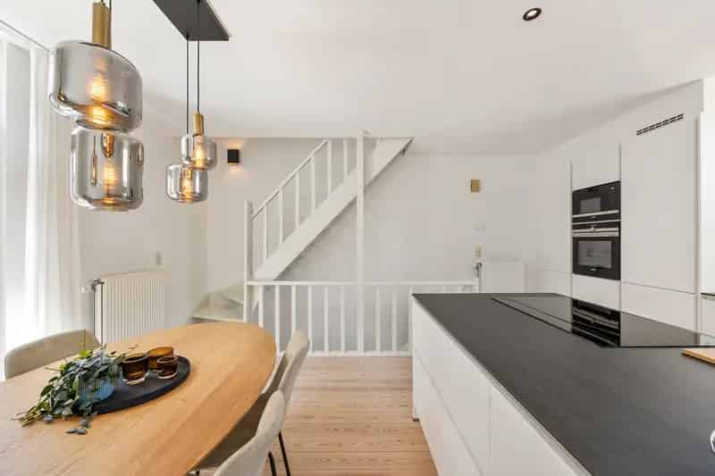 Huis te huur Antwerpen: Instapklare woning met terras nabij Park Spoor Noord