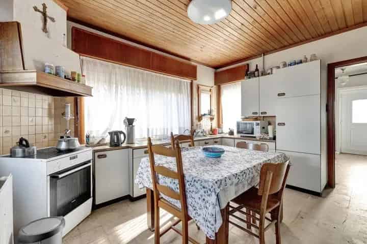 Te renoveren woning Wambeek 8a44ca Nabij E40
