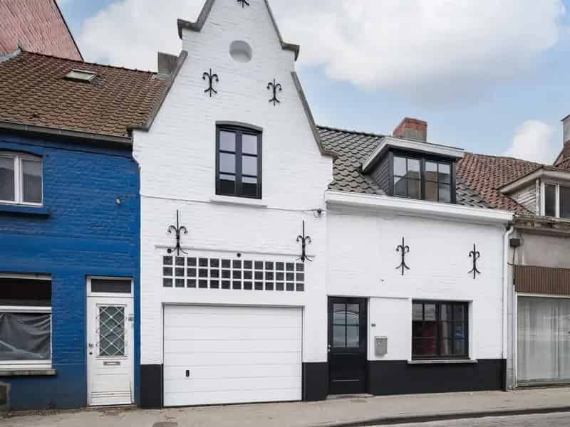 Instapklare gezinswoonst in dorpskern