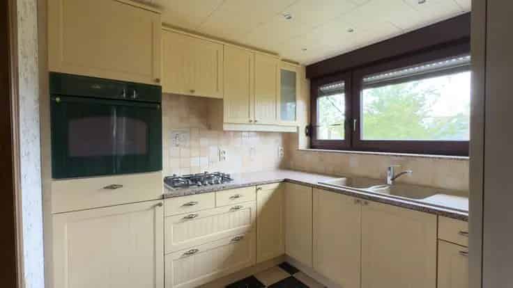 3 Slaapkamer Bel-Etage Te Koop in Mouscron