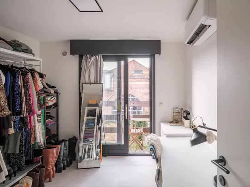 Huis te Koop Gent Centrum: Opbrengsteigendom met Handelsgelijkvloers en 3 Studio's