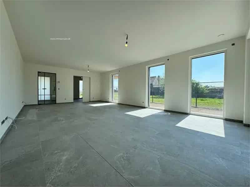 Nieuwbouw woning 4 slaapkamers te huur Kortemark