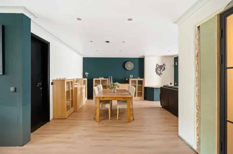 4 Slaapkamers Huis te Hemiksem met Garage en Tuin
