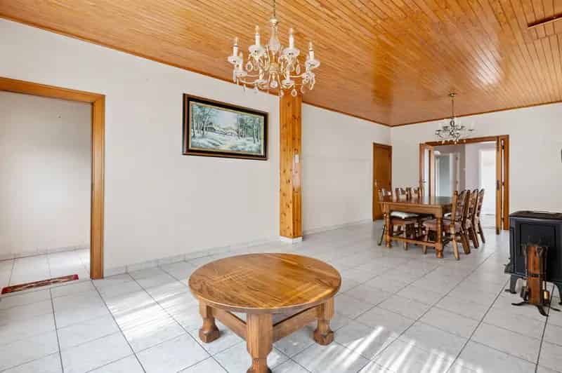 Te renoveren woning Brecht 5 slaapkamers magazijn