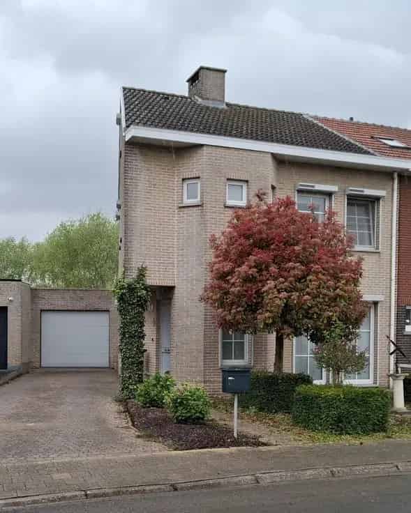 Huis Te Koop Europalaan: 3 slaapkamers, tuin, garage