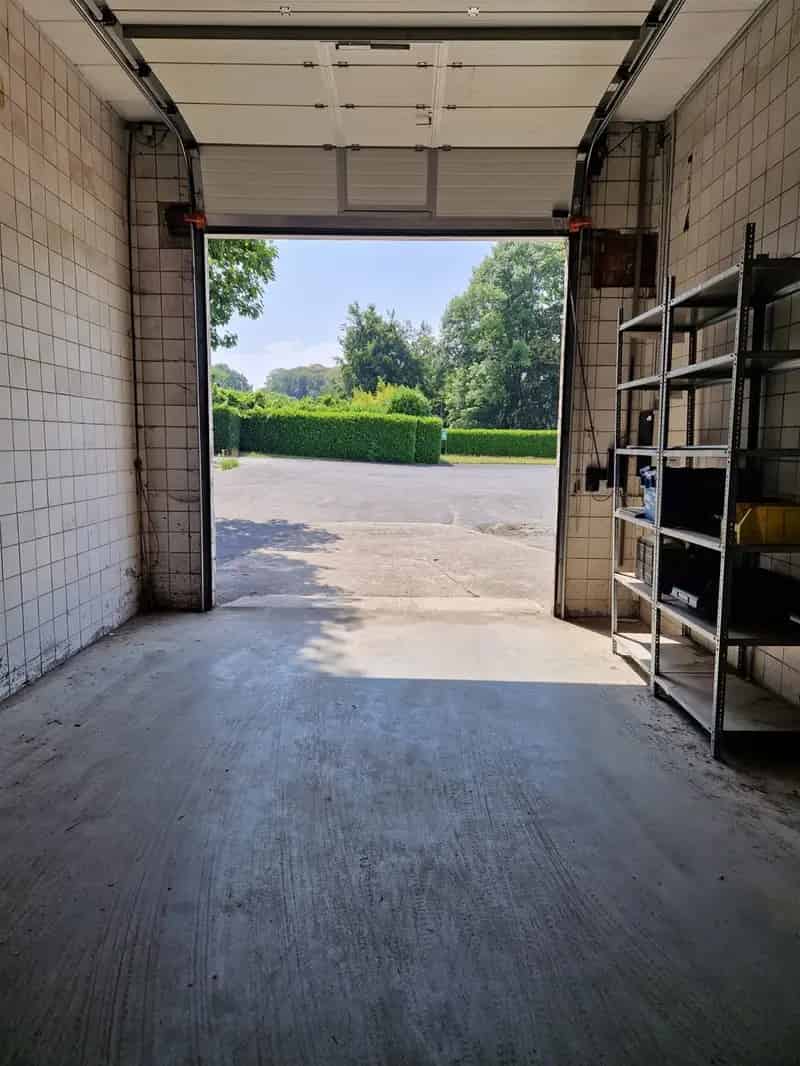 Garagebox te huur Wetteren 22m2 8m hoog