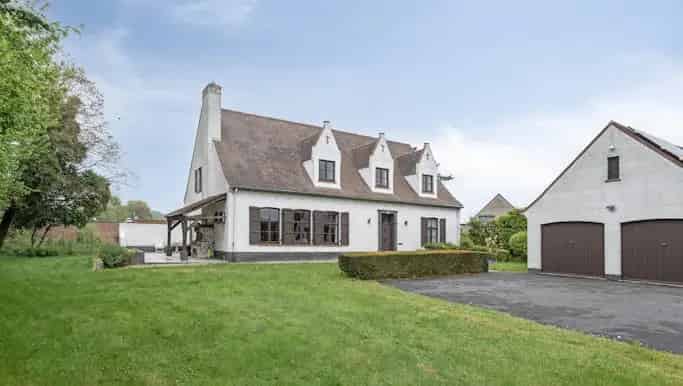 Villa te koop Torhout 300m² 4000m² domein