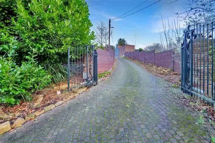 Huis Te Koop: Luxe Villa met Paardenpiste