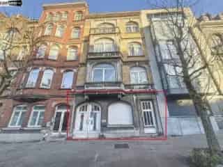Gelijkvloers appartement te renoveren nabij Atomium