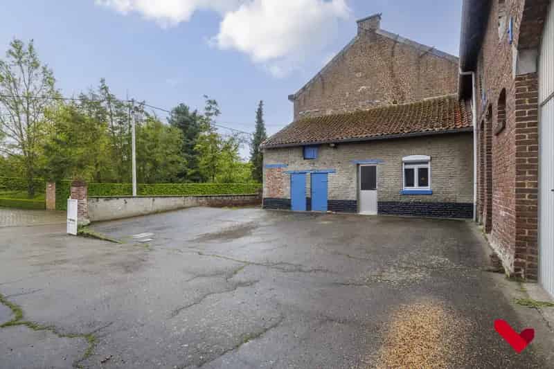 Authentieke Hoeve te Tienen met Renovatie of Verkavellingspotentieel