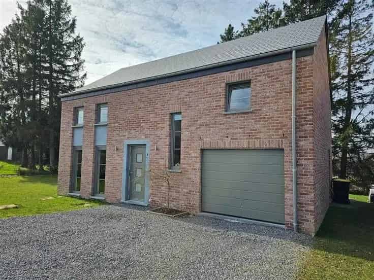 Huis te Koop Faulx-les-Tombes: Modern, Rustig, Grote Tuin