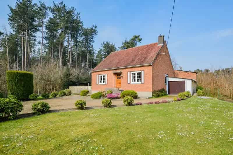 Woning te renoveren Varsenare 2 slaapkamers grote tuin