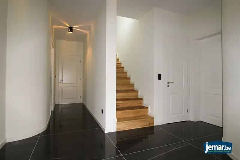 Nieuwbouwwoning 5 slaapkamers 2 badkamers Maasmechelen