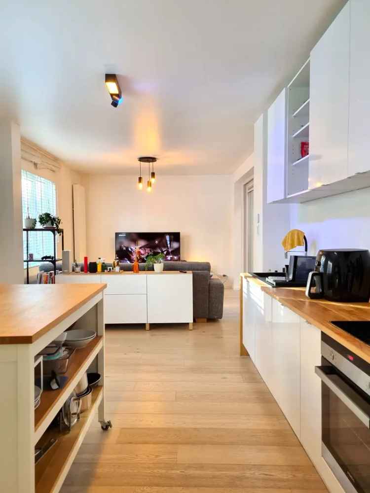 Appartement te koop in Gentbrugge met 2 slaapkamers en recent gerenoveerd