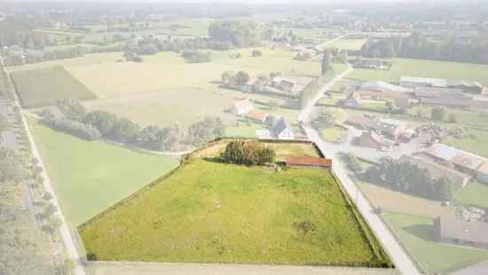 Vergunde zonevreemde hoeve op 7 958 m²