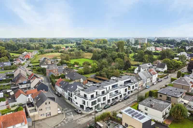Appartement te koop Aalst: Instapklaar 1 slaapkamer appartement met terras
