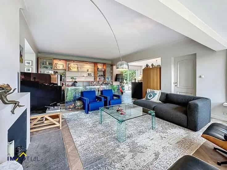 Villa Te Koop 5 slaapkamers Ruime tuin Orangerie
