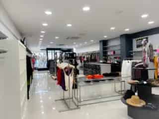 Handelspand te Huur La Louviere 400m2