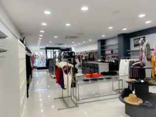 Handelspand te Huur La Louviere 400m2