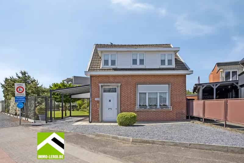 Huis te koop Tongeren: halfopen woning met tuin en carport