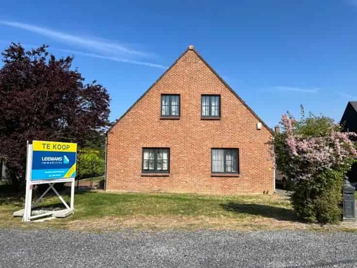 Uitzonderlijke Villa met Studio te Koop Relegem