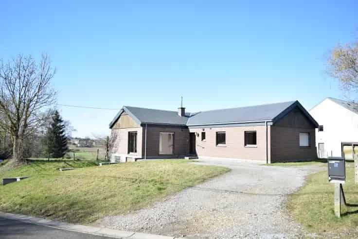 Bungalow te renoveren 134m² 810m² perceel 3 slaapkamers