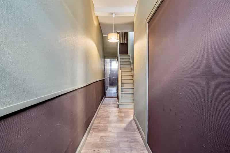 Te renoveren gezinswoning 4 slaapkamers tuin Aalst