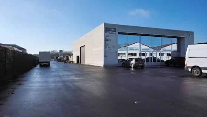 Magazijn te Huur Zwevezele 1900m² Moderne Kantoren