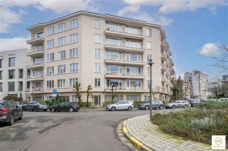 Studio Praktijkruimte 50m² Berging 70m²  Gerenoveerd