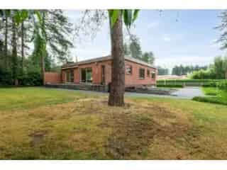Huis te koop Beerse 3 slaapkamers 2 garages grote tuin