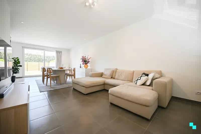 Huis te huur Izegem: 5 slaapkamers, tuin, garage