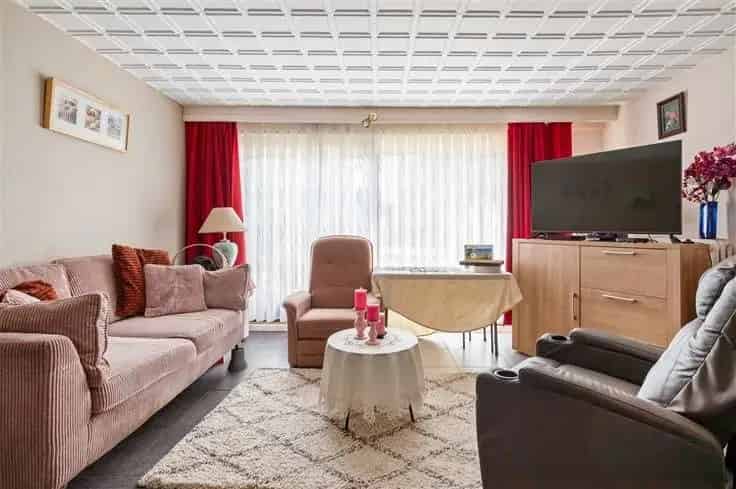 Te renoveren tweekapper 3 slaapkamers 591m2 perceel