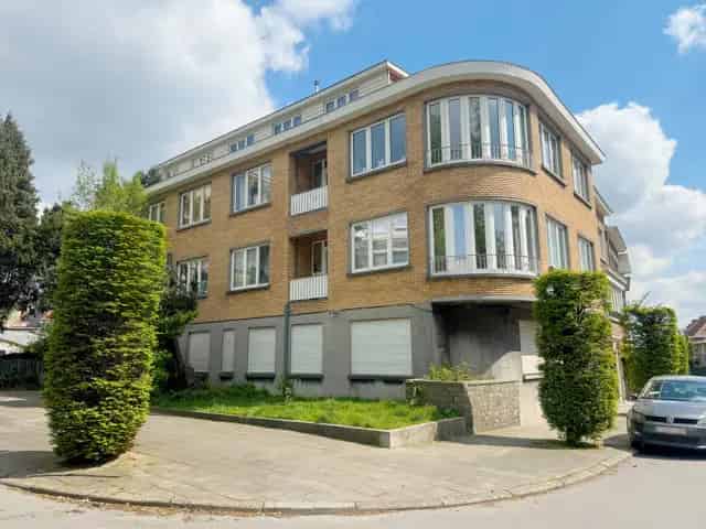 Appartement te Woluwe-Saint-Lambert 2 slaapkamers te renoveren