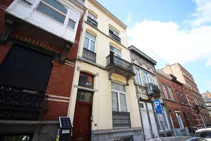 Appartementsgebouw Te Renoveren Anderlecht