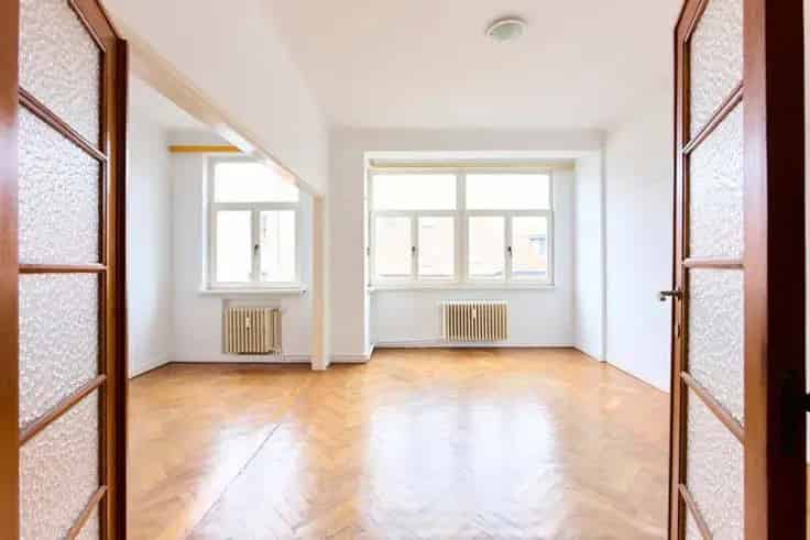 Appartement te renoveren Vorst - 1 slaapkamer - Balkon - Kelder