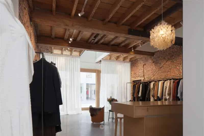 Trendy Gerenoveerde Handelszaak Oudenaarde
