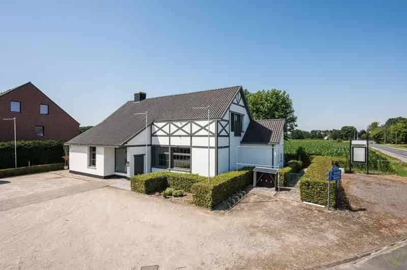 Handelspand met Woonst te Lembeke