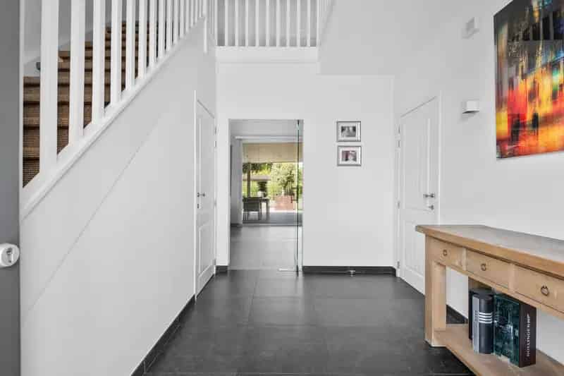 Huis te Koop: 6 Slaapkamers, Zwembad & Luxe Afwerking