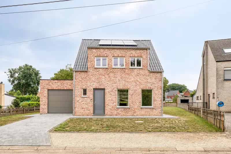 Huis te huur: Gerenoveerde Energiezuinige Woning met Tuin