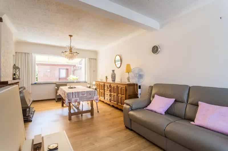 Halfopen woning te koop Kortrijk 4 slaapkamers garage tuin