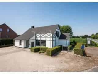 Handelspand Lembeke met Appartement 2 slaapkamers