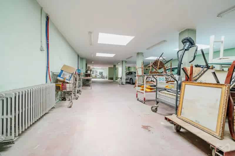 Appartementsgebouw 6 Slaapkamers Molenbeek Nabij Tour Taxi