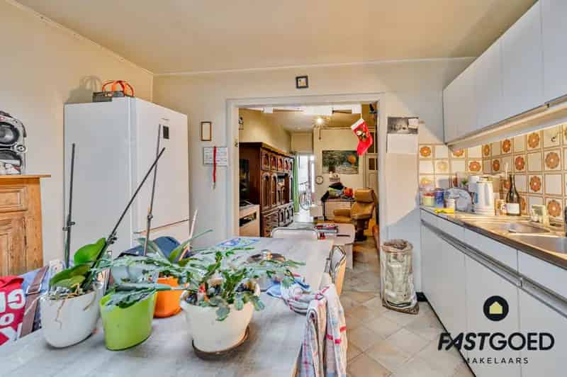 Huis te koop Drongen: te renoveren woning nabij station