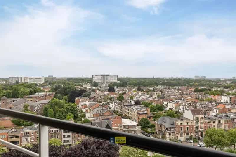 Appartement te koop BERCHEM - Uniek gerenoveerd 2 slaapkamers